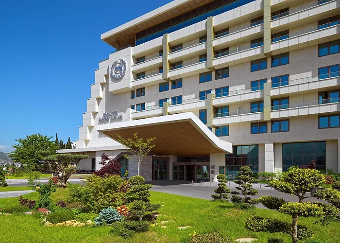 Sheraton Grand Tbilisi Metechi Palace
